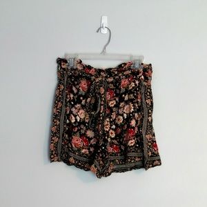 American Eagle Floral Shorts with Tie Belt, Size S